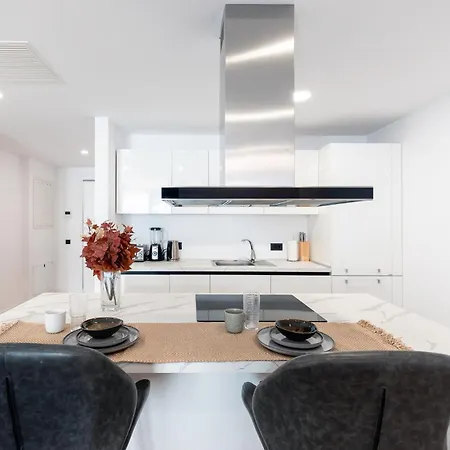 Whiteaura I 1 Bedroom W Parking