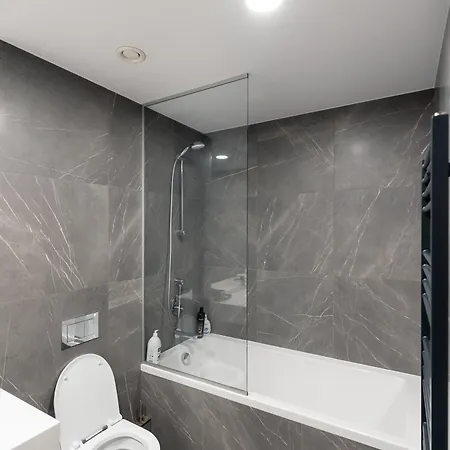 Whiteaura I 1 Bedroom W Parking *
